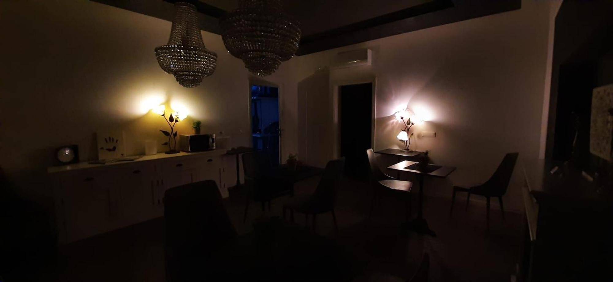 Double A Guest House Mestre Exterior photo