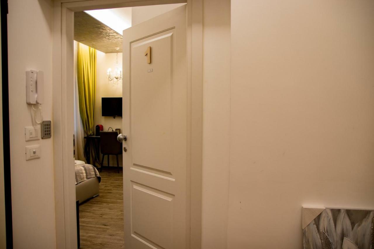 Double A Guest House Mestre Exterior photo