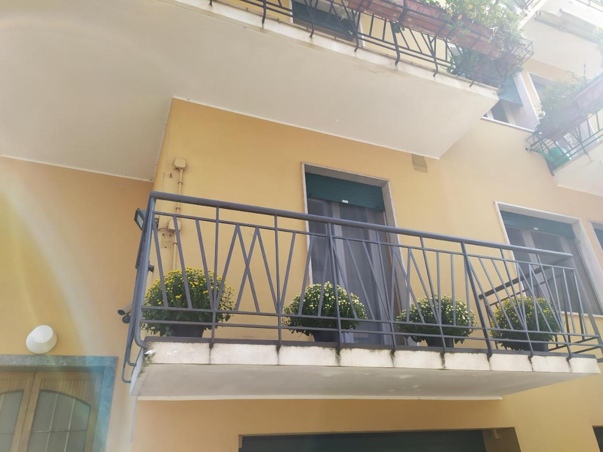 Double A Guest House Mestre Exterior photo