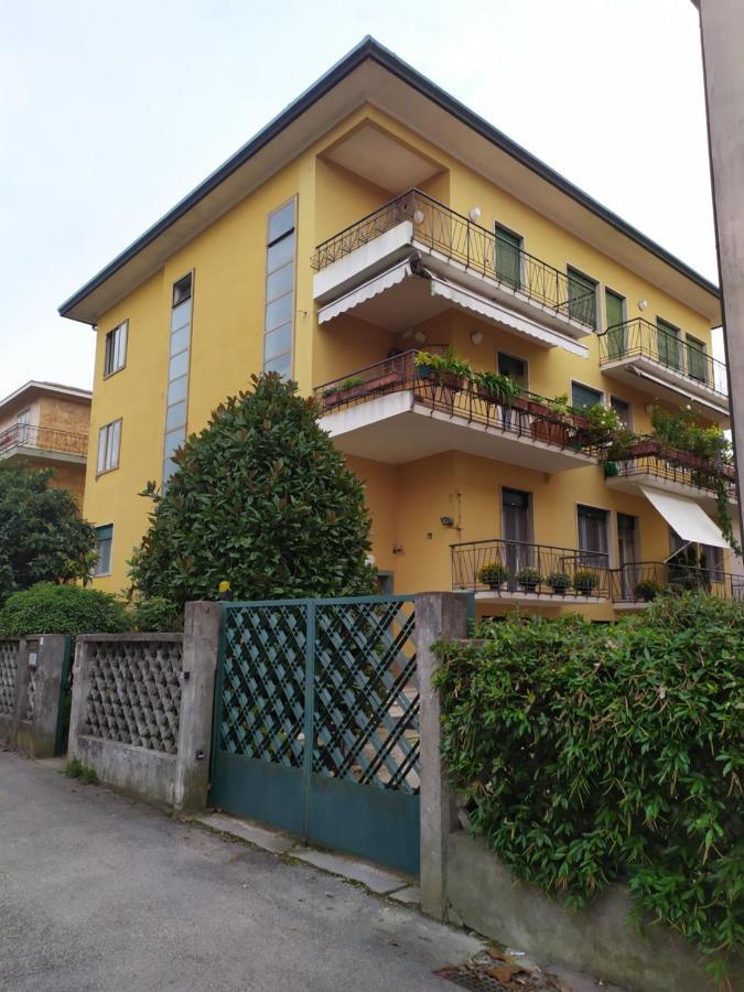 Double A Guest House Mestre Exterior photo